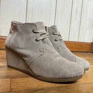 Toms Kayla Women Wedge Booties 9 Desert Tan Suede Lace Up Heel Shoes EU 40 Ankle